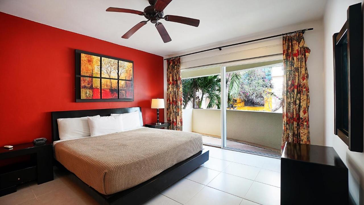 Meridian Downtown Apartments Playa del Carmen Exterior photo